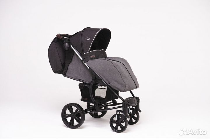 Коляска прогулочная