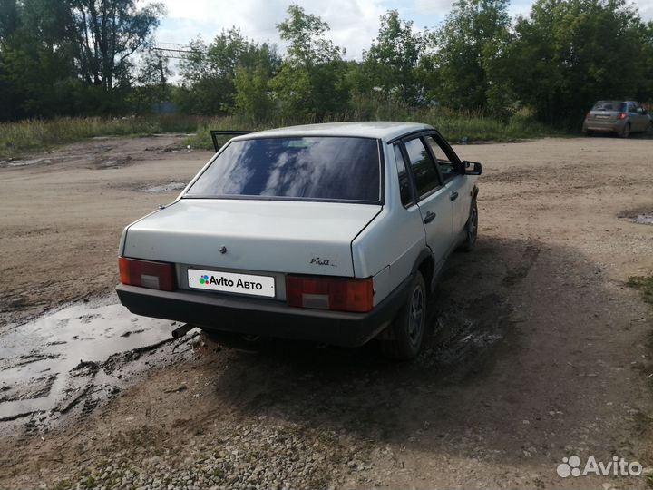 ВАЗ 21099 1.5 МТ, 2002, битый, 150 000 км