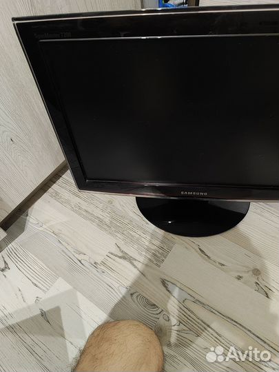 Монитор Samsung 20