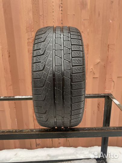 Pirelli Winter Sottozero II 235/40 R18