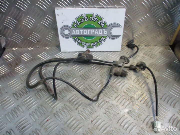 Датчик ABS передний Toyota Yaris 2004г