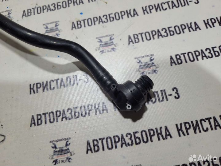 Трубка вакуумная audi 100 c4 / a6 c4