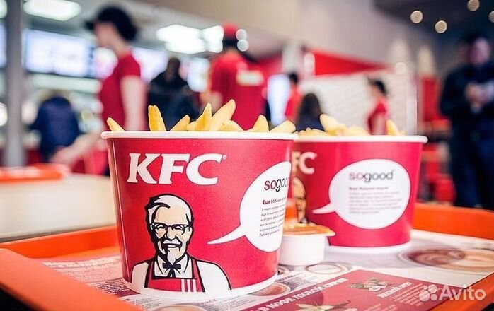 Работник зала кfc