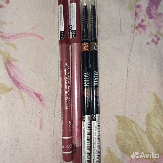 Карандаши для глаз и губ