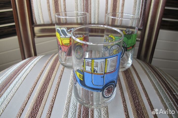 Винтажные стаканчики-стопки с машинками