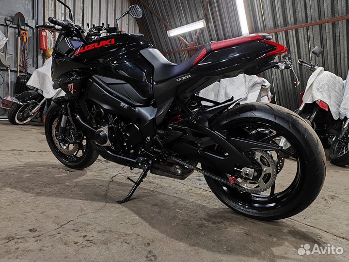 Suzuki katana