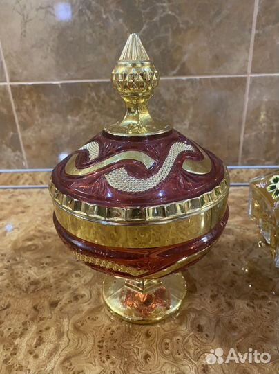 Конфетница из цветного стекла