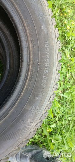 Продам шины Kumho 185/65 R15