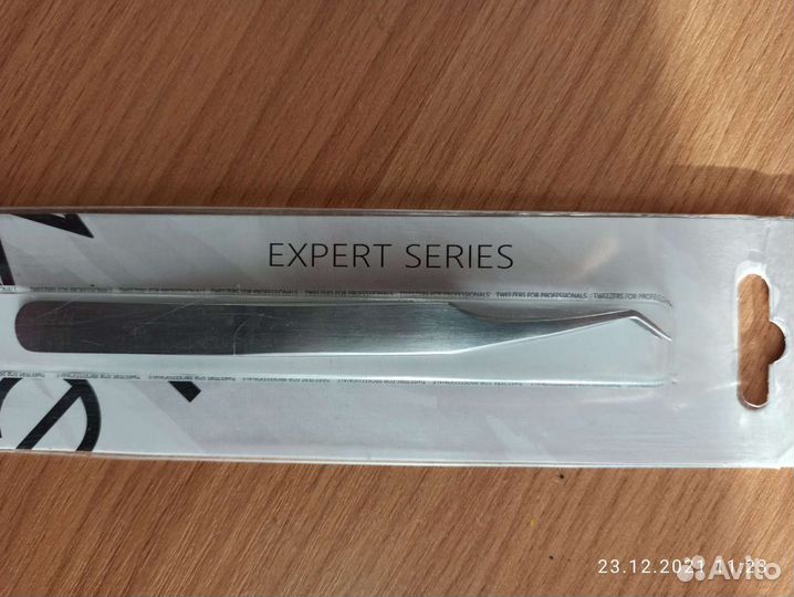 Пинцет для ресниц