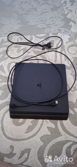Sony PS4 slim 500gb + PS VR