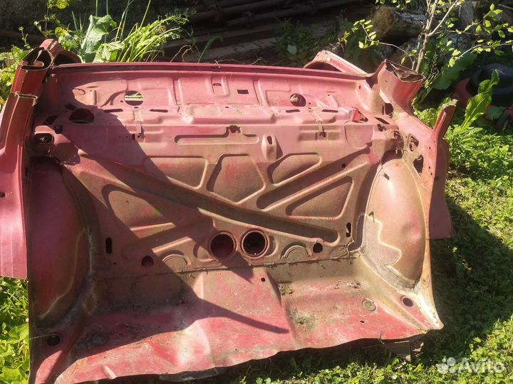 Задняя часть ауди 80