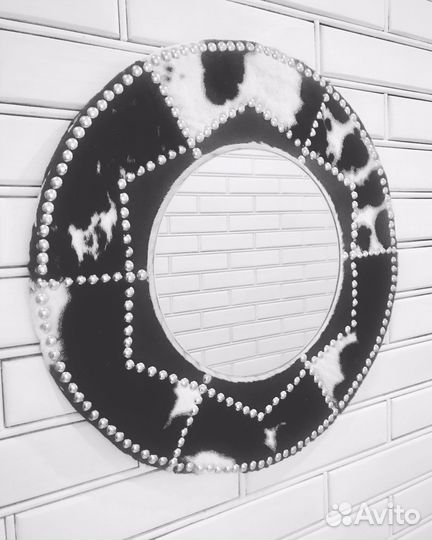 Настенное круглое зеркало