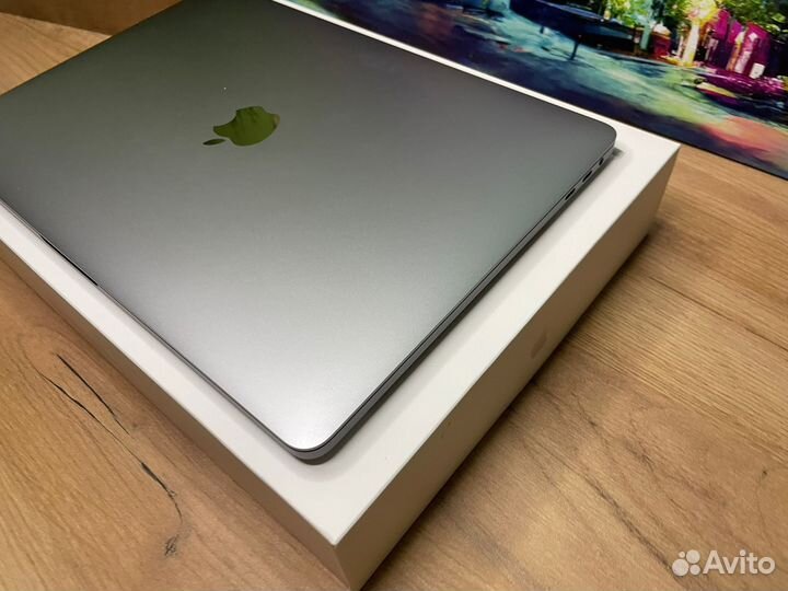 Macbook pro 13 2020 i7 32gb 500gb Топовый