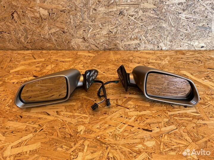 Зеркало наружное правое Skoda Octavia A5