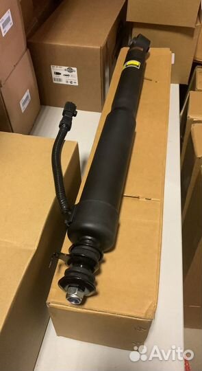 Задний амортизатор Lexus GX460