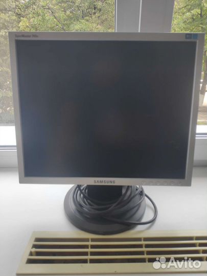 Монитор Samsung 17 дюймов