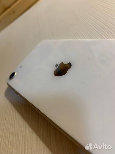 iPhone SE (2022), 64 ГБ