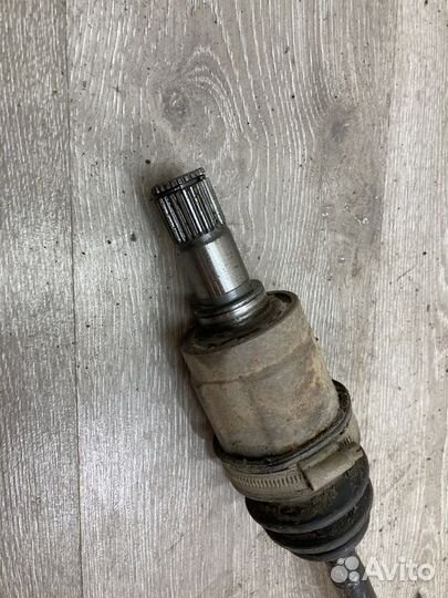 Привод передний правый Honda Fit