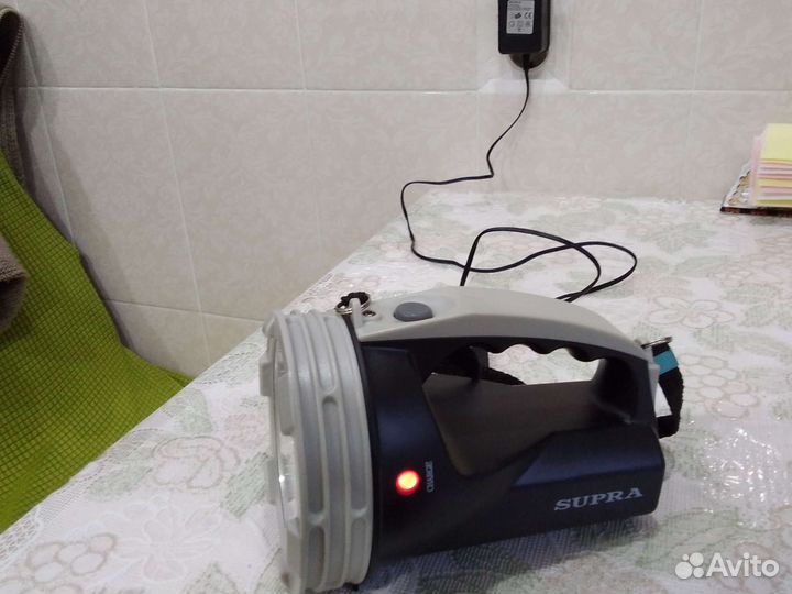 Светодиодный аккумуляторный фонарь -прожектор