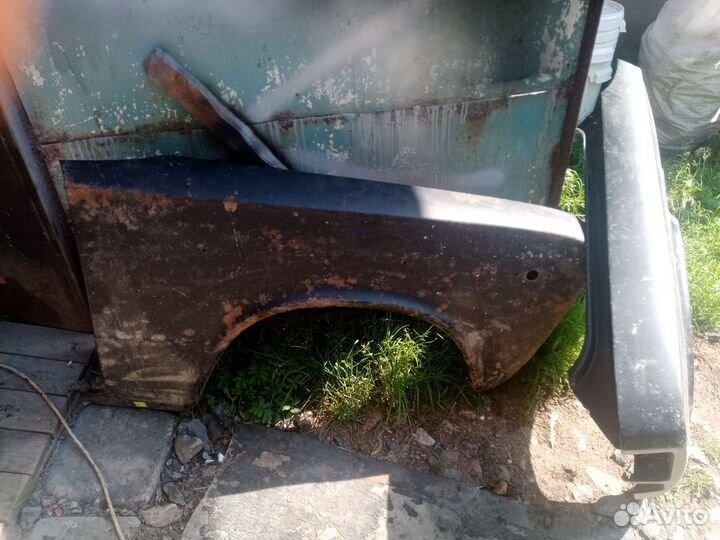 Крылья передние ваз2103-06