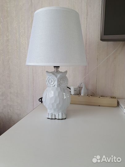 Настольная лампа-светильник