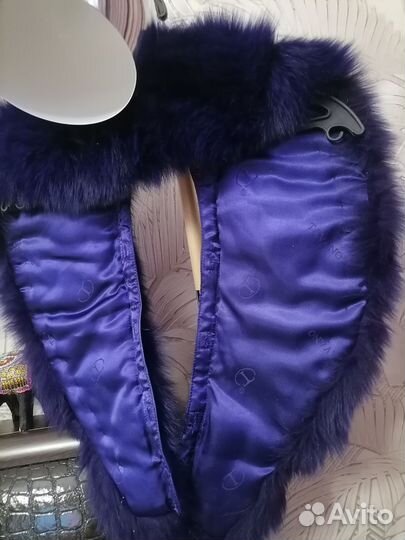 Меховой воротник песец синего цвета