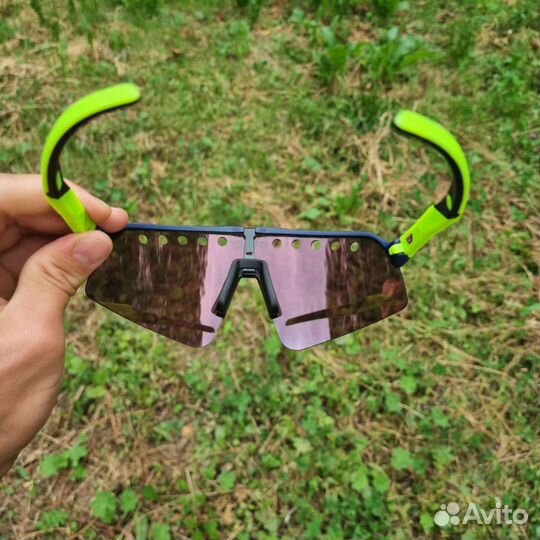 Спортивные очки oakley
