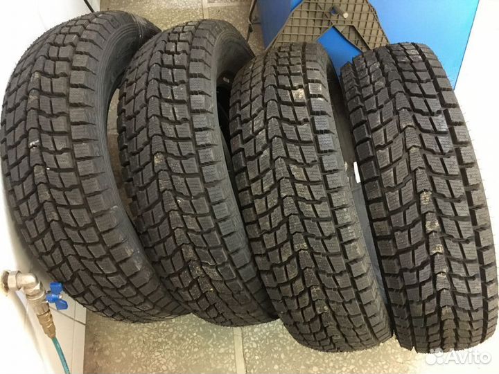 Dunlop Grandtrek SJ6 215/65 R16 98Q