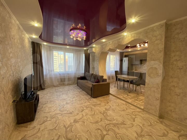 2-к. квартира, 70 м², 14/17 эт.