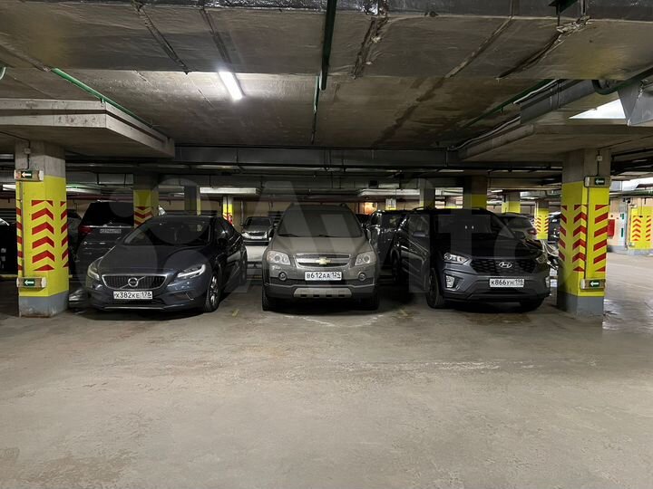 Машиноместо, 18 м²