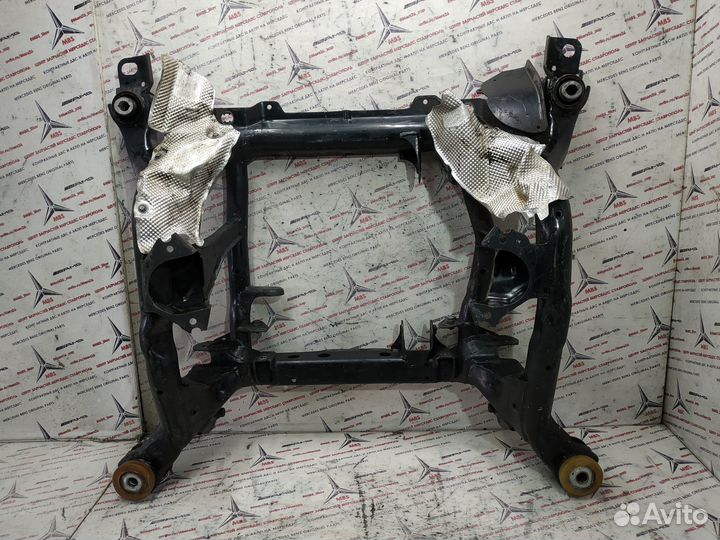 Подрамник передний w164 ML Mercedes