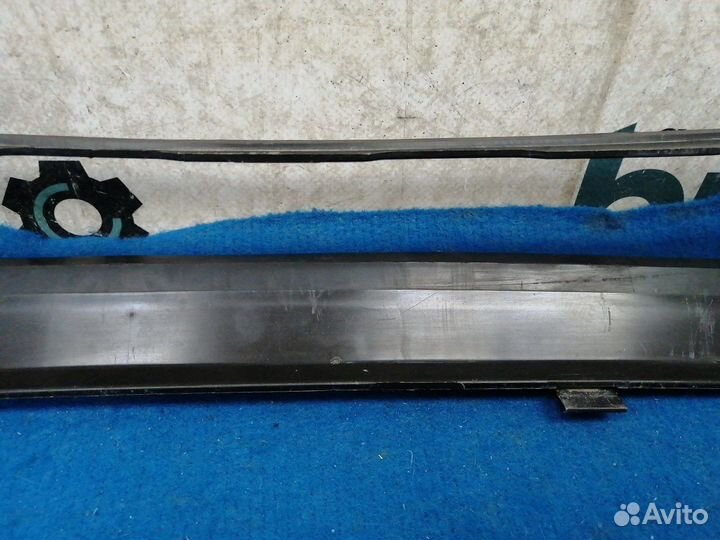 Воздуховод LR082887 HY32-8A095-AD Land Rover