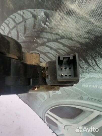 Стекло подьёмники задние Mazda 6 (GG) 2002-2007