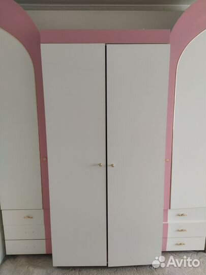 Спальный гарнитур