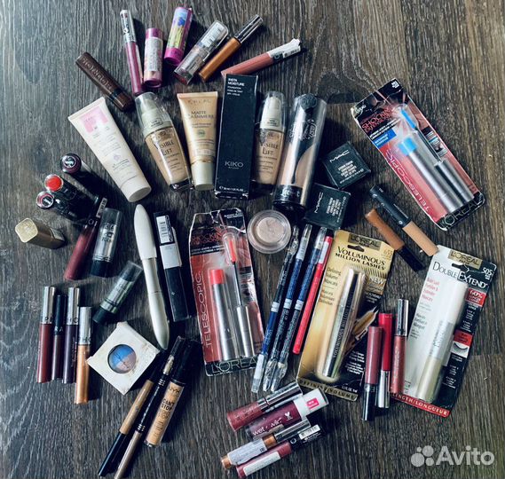 Набор косметики для визажиста оптом пакетом