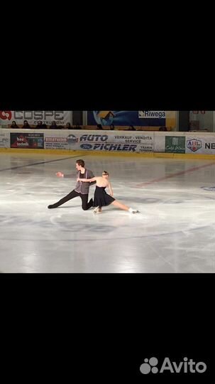 Тренер по фигурному катанию