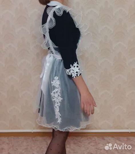 Белый школьный фартук