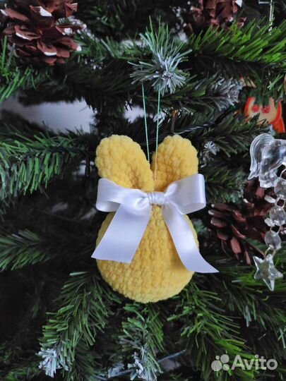 Новогодний шар Зайка