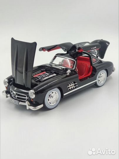 Модель автомобиля Mercedes-Benz 300SL