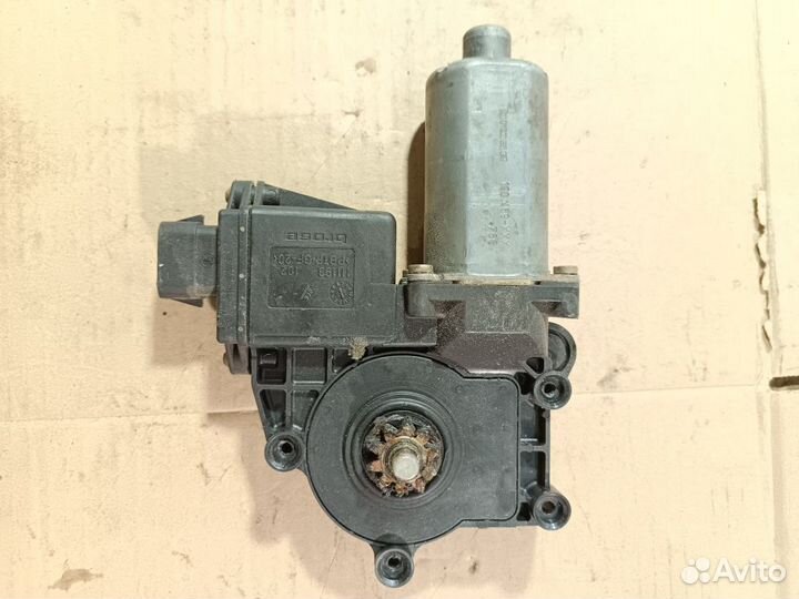 Моторчик стеклоподъемника Opel Vectra