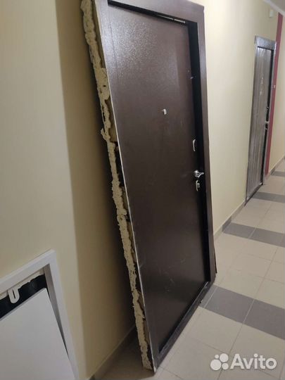 Дверь входная металлическая
