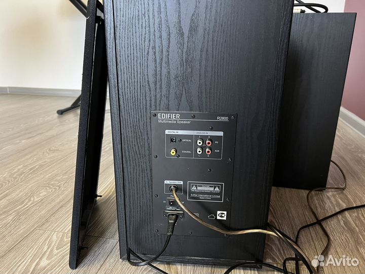 Активные колонки Edifier r2800