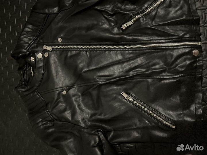 Кожанная косуха stradivarius