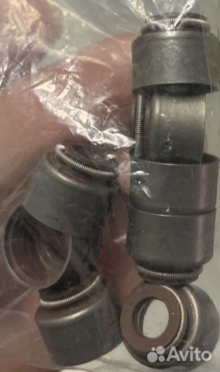 Маслосъемные колпачки Toyota