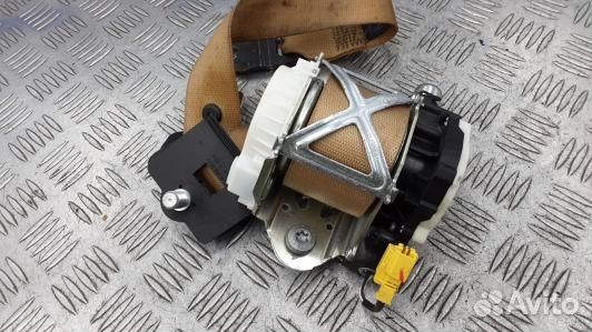 Ремень безопасности с пиропатроном сиденья передне