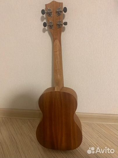 Укулеле с чехлом