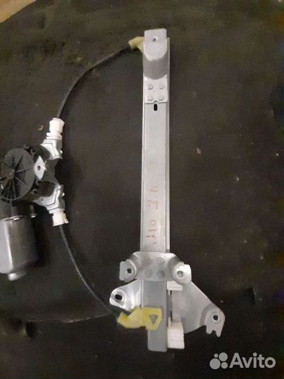 Стеклоподьемник двери Nissan Qashqai j10 2012