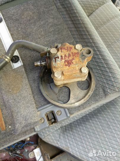 Насос Гур на mitsubishi galant7