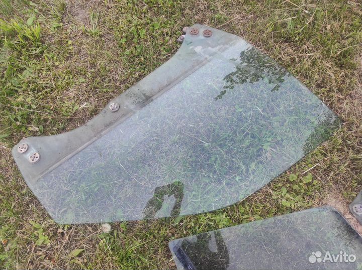 Стекла на Subaru Legacy bg