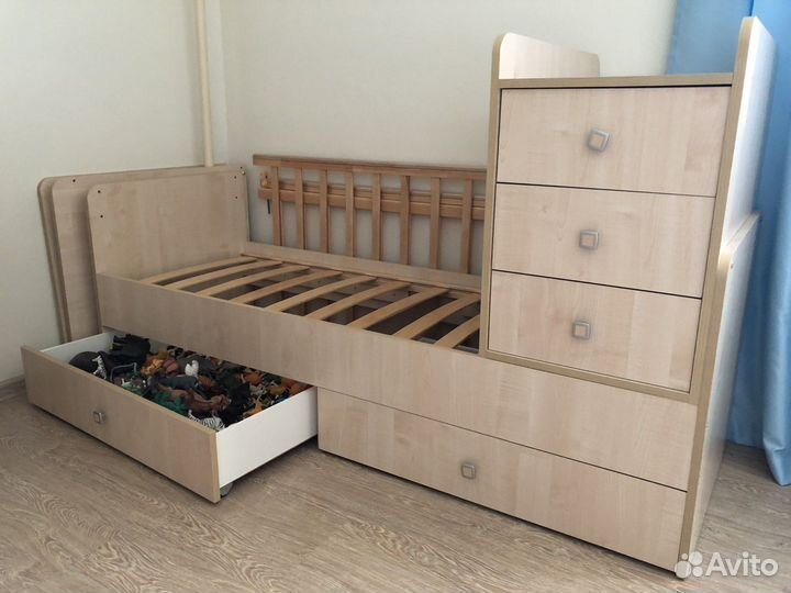 Детская кровать трансформер с маятником 